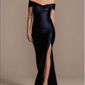 David’s Bridal dark blue size 4 off-the-shoulder gown with slit